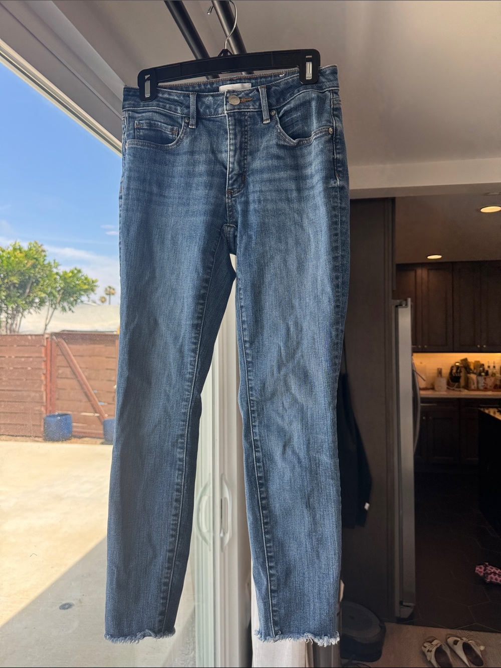LOFT Women's Cropped Ankle Jeans in Medium Blue Wash